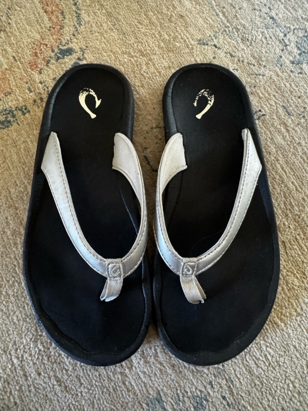 OluKai Puawe Beach Sandals